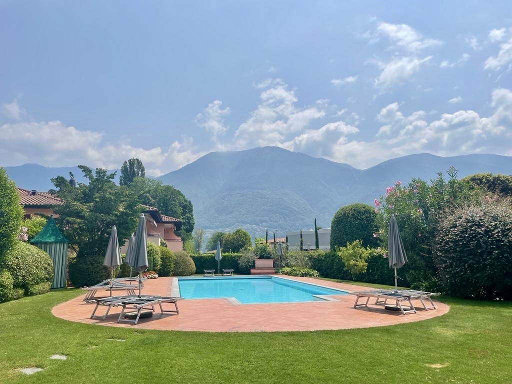 Location de vacances à Ascona, piscine de la Résidence